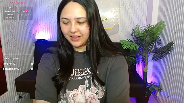 Snapshot of Siena_Tay chatting on February 1, 12:03 pm Siena Tay online show from February 1, 12:03 pm