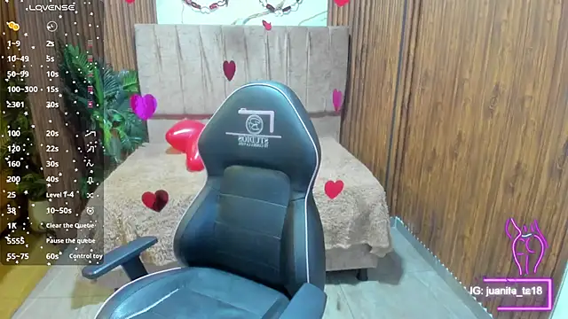 Snapshot of Athenaa_tay chatting on February 14, 7:25 pm Athenaa tay online show from February 14, 7:25 pm