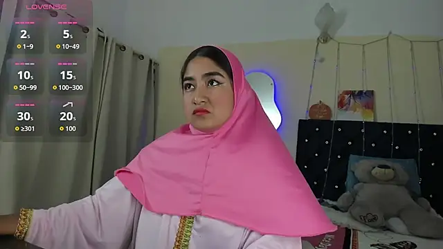 Snapshot of SamiraAwada chatting on May 15, 7:12 pm SamiraAwada online show from May 15, 7:12 pm
