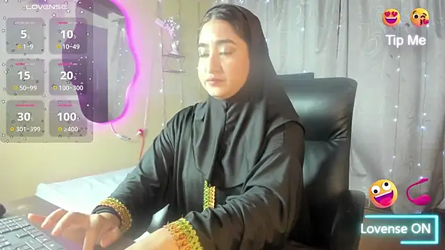 SamiraAwada online show from March 10, 7:07 pm