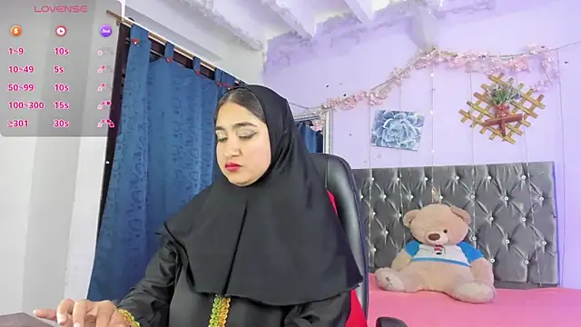 Snapshot of SamiraAwada chatting on May 26, 7:12 pm SamiraAwada online show from May 26, 7:12 pm