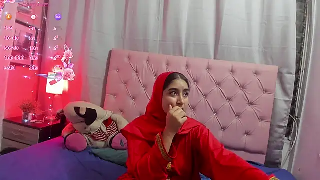 SamiraAwada online show from March 20, 7:26 pm