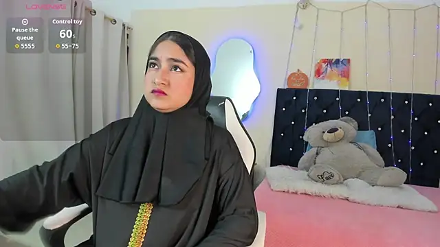 Snapshot of SamiraAwada chatting on May 5, 7:06 pm SamiraAwada online show from May 5, 7:06 pm