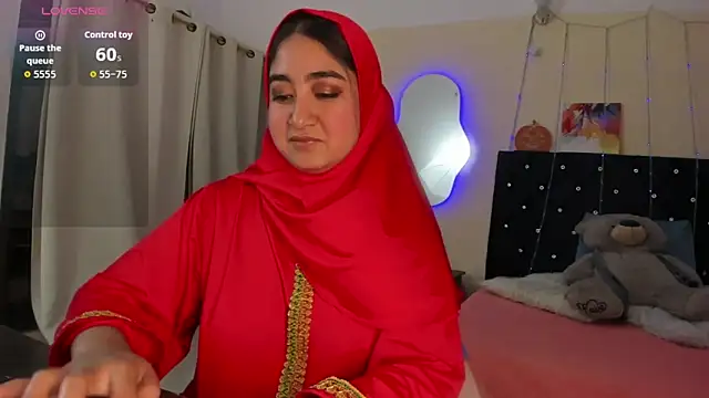 Snapshot of SamiraAwada chatting on May 9, 12:08 pm SamiraAwada online show from May 9, 12:08 pm