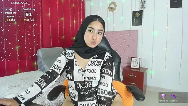 Snapshot of SamiraAwada chatting on May 30, 7:19 pm SamiraAwada online show from May 30, 7:19 pm