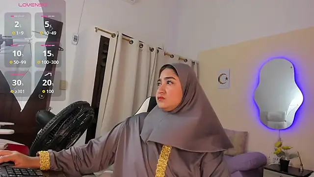 SamiraAwada online show from April 15, 7:07 pm