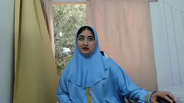 Snapshot of SamiraAwada chatting on May 29, 7:31 pm SamiraAwada online show from May 29, 7:31 pm