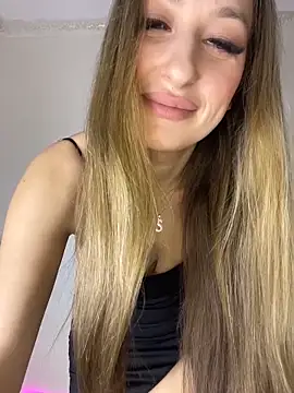 Alyxra online show from April 17, 6:38 am