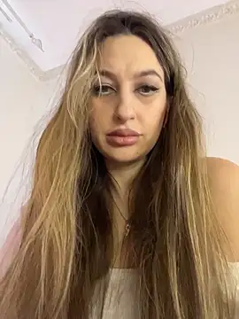 Alyxra online show from March 17, 6:49 am