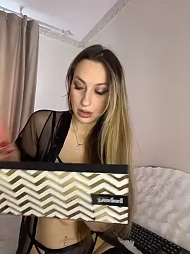 Alyxra online show from March 22, 7:32 am