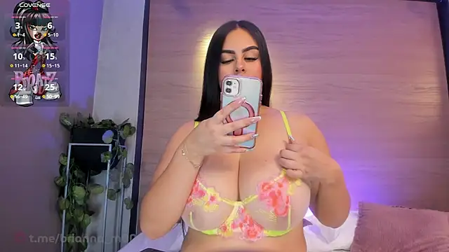 Snapshot of Brianna_monroe chatting on June 25, 3:17 pm Brianna monroe online show from June 25, 3:17 pm