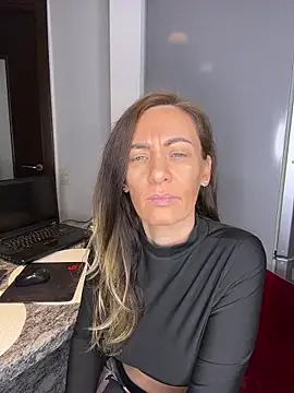 Snapshot of DivineAmely chatting on February 28, 9:14 pm DivineAmely online show from February 28, 9:14 pm