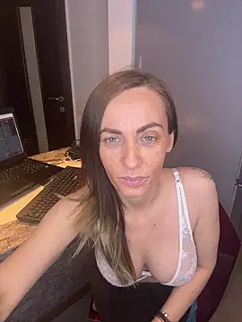 DivineAmely online show from March 16, 8:22 pm