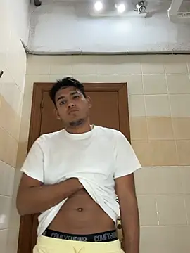 Snapshot of DavShi chatting on February 3, 1:38 am DavShi online show from February 3, 1:38 am