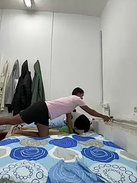 Snapshot of DavShi chatting on February 13, 5:13 pm DavShi online show from February 13, 5:13 pm