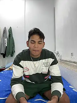 Snapshot of DavShi chatting on February 11, 7:25 pm DavShi online show from February 11, 7:25 pm