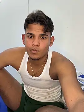 Snapshot of DavShi chatting on February 21, 8:11 pm DavShi online show from February 21, 8:11 pm