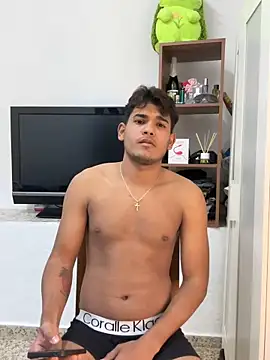 Snapshot of DavShi chatting on February 19, 10:51 pm DavShi online show from February 19, 10:51 pm