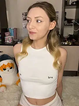 Leecey online show from February 22, 11:56 am