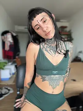 Snapshot of xsadtanas chatting on February 2, 6:18 pm xsadtanas online show from February 2, 6:18 pm