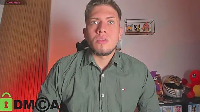 Snapshot of SebastianMaximoff_ chatting on February 19, 7:22 pm SebastianMaximoff online show from February 19, 7:22 pm