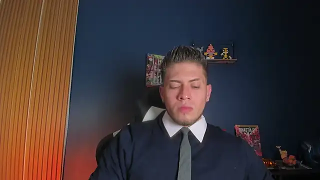 Snapshot of SebastianMaximoff_ chatting on July 17, 7:33 pm SebastianMaximoff online show from July 17, 7:33 pm