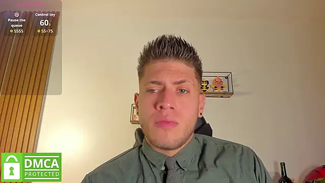 SebastianMaximoff  online show from May 6, 8:02 pm