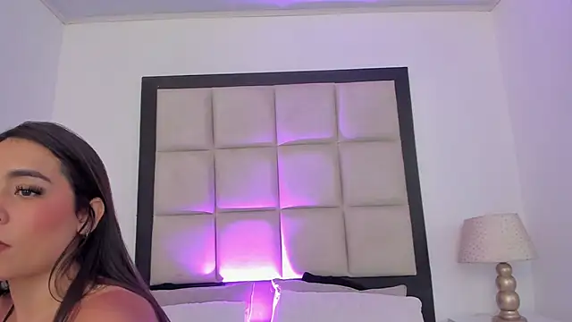 SussyFox online show from April 6, 3:46 am