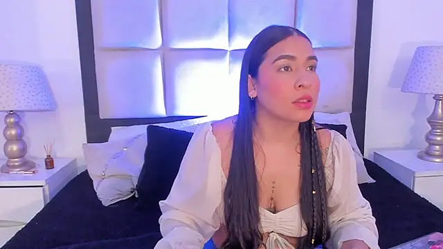 Snapshot of SussyFox chatting on February 22, 1:57 pm SussyFox online show from February 22, 1:57 pm