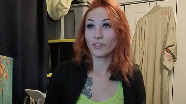 ThornsandHoney online show from May 24, 4:23 am