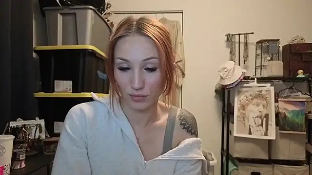 ThornsandHoney online show from May 18, 5:56 am