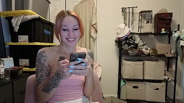 ThornsandHoney online show from May 17, 5:57 pm
