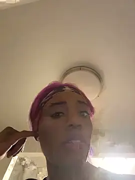 Snapshot of frenchiego chatting on May 27, 10:22 am frenchiego online show from May 27, 10:22 am