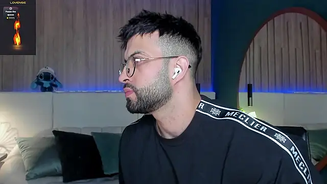 Jeremy Harden online show from February 24, 1:06 am