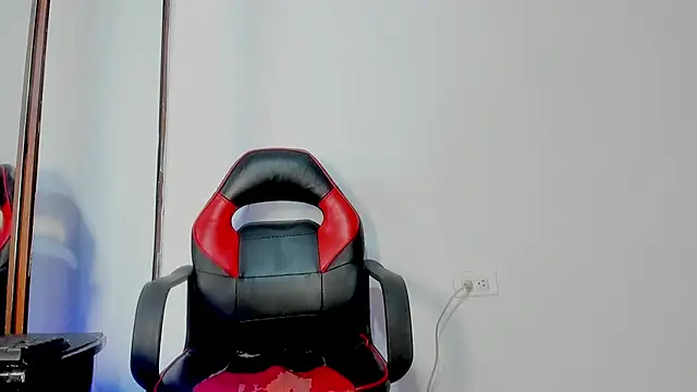 Snapshot of JERO_TEASE_S7S chatting on February 27, 7:35 pm JERO TEASE S7S online show from February 27, 7:35 pm