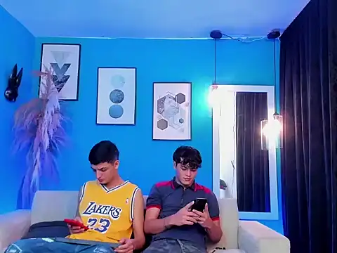 Snapshot of KingOfHeavens_2 chatting on February 5, 1:12 am KingOfHeavens 2 online show from February 5, 1:12 am