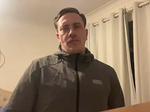 malcolm2334 online show from April 9, 7:31 pm