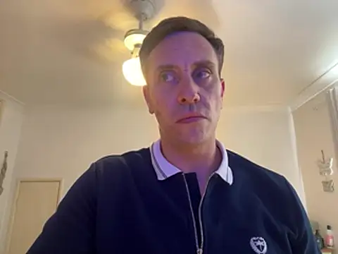 malcolm2334 online show from June 27, 8:31 am
