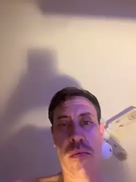 malcolm2334 online show from July 4, 10:03 pm