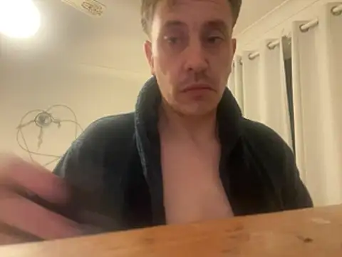 malcolm2334 online show from April 12, 12:58 am