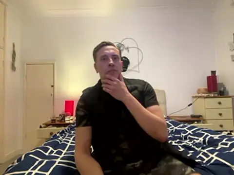 Snapshot of malcolm2334 chatting on April 6, 7:26 pm malcolm2334 online show from April 6, 7:26 pm