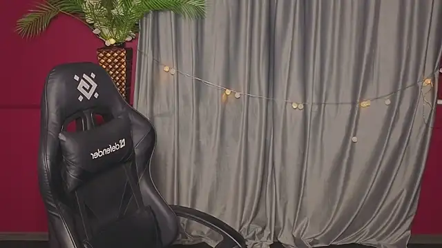 SelestiaSnata online show from April 29, 5:52 pm