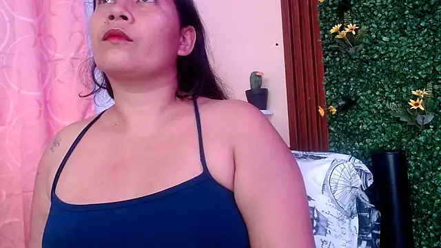 Snapshot of calimasalas2 chatting on February 6, 1:01 am calimasalas2 online show from February 6, 1:01 am