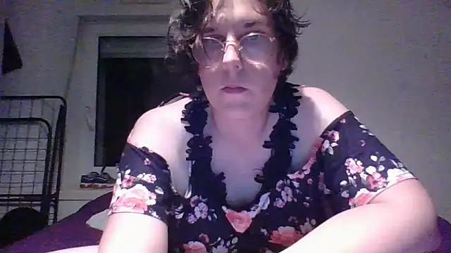 OIseauNoir88 online show from May 14, 8:17 pm