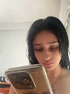 Snapshot of madison90 chatting on February 19, 7:55 pm madison90 online show from February 19, 7:55 pm