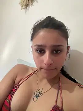 Snapshot of madison90 chatting on February 24, 7:48 pm madison90 online show from February 24, 7:48 pm