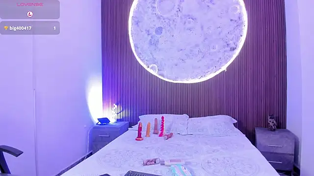 JazminRusso  online show from February 14, 5:40 am