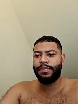 Snapshot of KLEYTON33 chatting on February 14, 1:33 pm KLEYTON33 online show from February 14, 1:33 pm