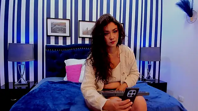 TherezaLarson online show from February 4, 11:38 am