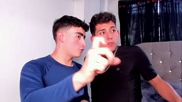 naughtysalomonn online show from April 9, 8:59 pm